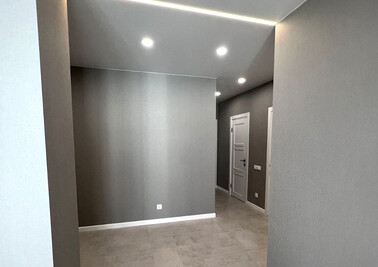 Отделка стен и монтаж потолка